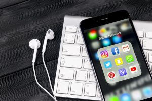 how-to-use-social-media-for-car-dealers
